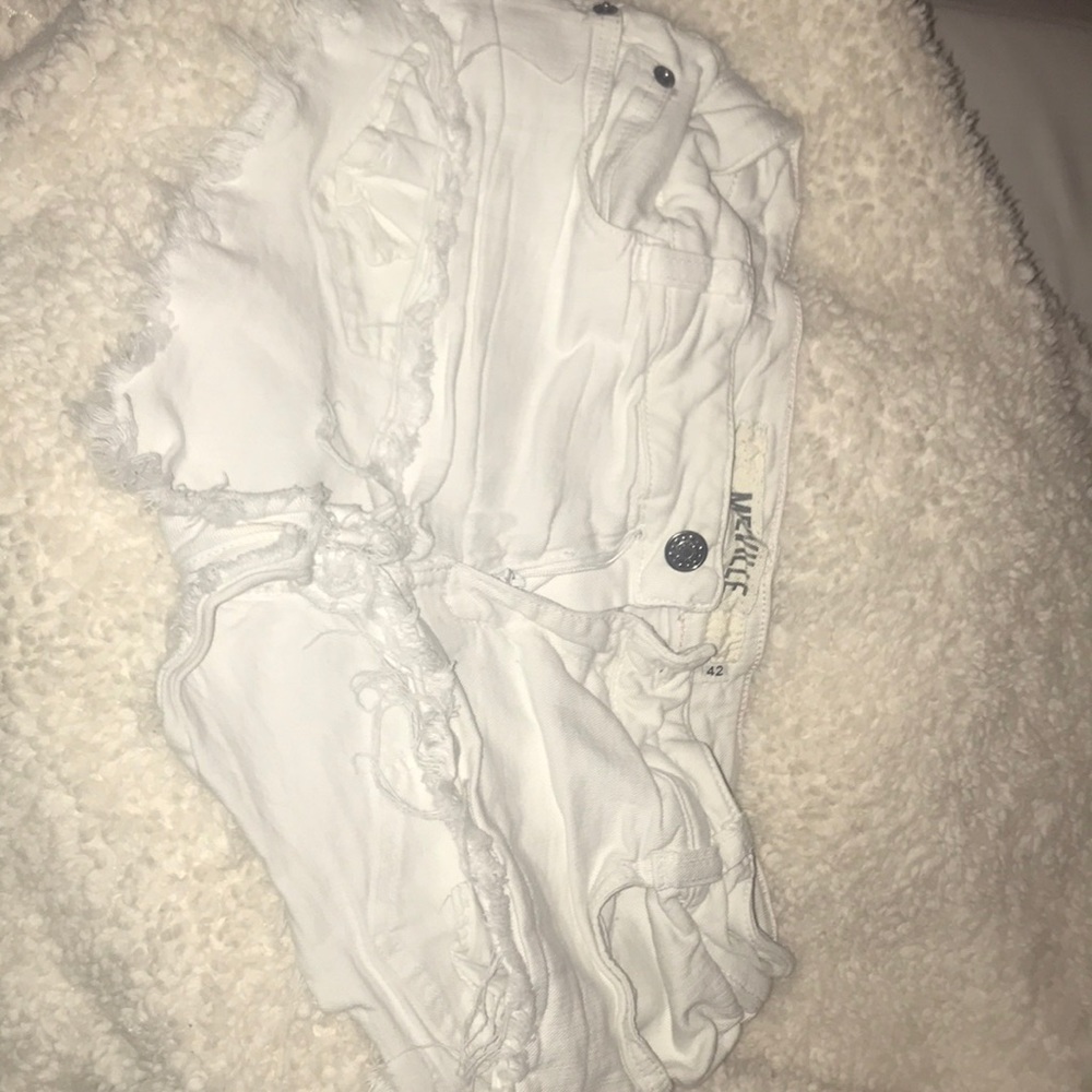 Brandy Melville white denim shorts!